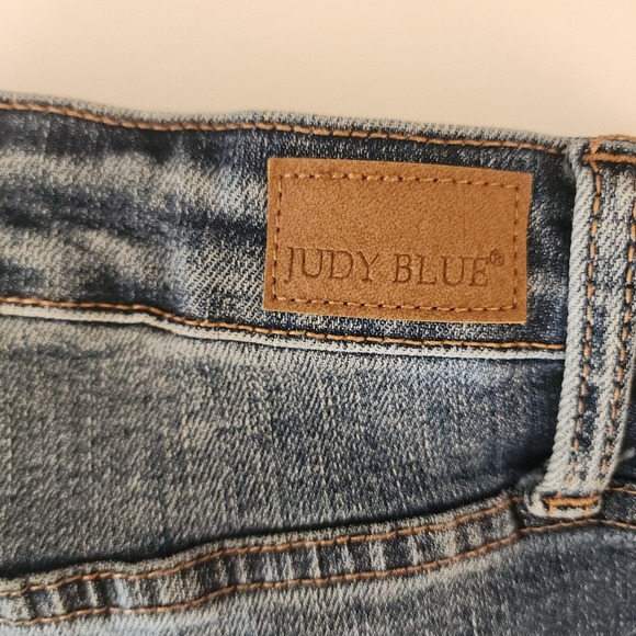 D26 Judy Blue Wide Leg Cropped Jeans Medium Wash Raw Hem 13/24 High Rise - Picture 2 of 12